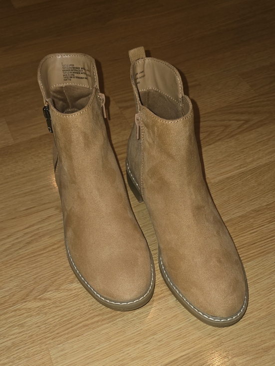 Target Shoes - Women's Tan Suede Chelsea Boots - Classic Slip-On Style